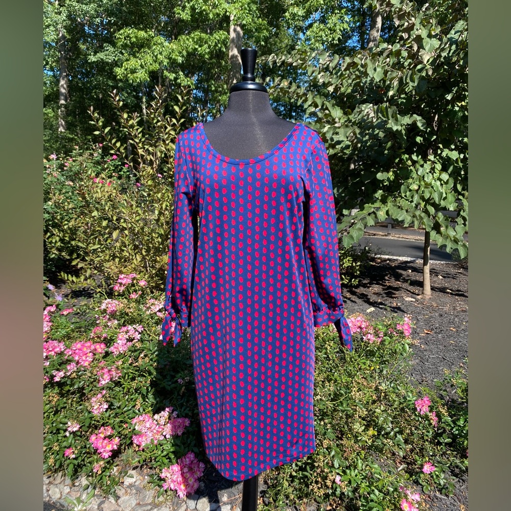 Navy and red dress with 3/4 sleeve.